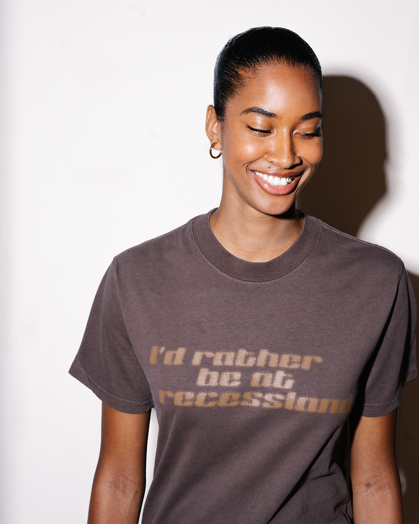 I'D RATHER BE... TONAL TEE [CHOCOLATE]